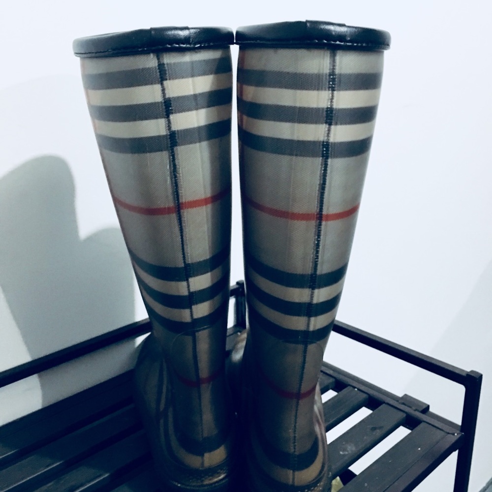 Authentic Burberry Rain boots Gray Size 37 - Picture 5 of 6